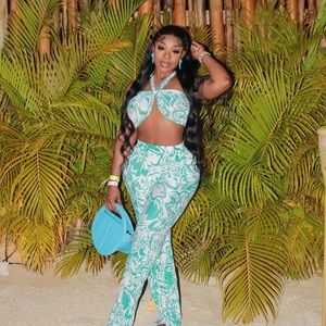 Casual set cute for dinner out the country